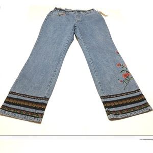 NWT adorable rose embroidered mom jeans, size 8